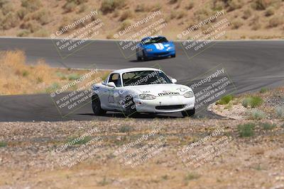 media/Jun-01-2025-CalClub SCCA (Sun) [[eae223c5dd]]/Group 5/Qualifying/